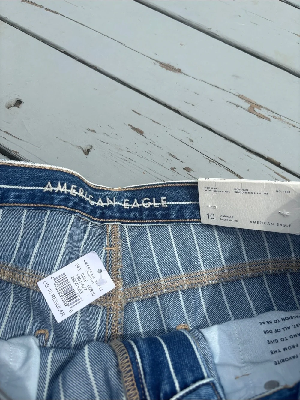 American Eagle Outfitters relaxed mom